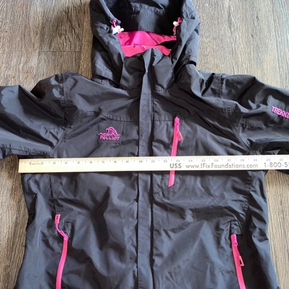 Pelliot size large child waterproof jacket - Picture 10 of 11